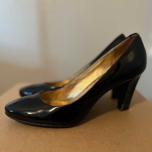 Coach Black Sheri Patent Leather Heels - Picture 10 of 16
